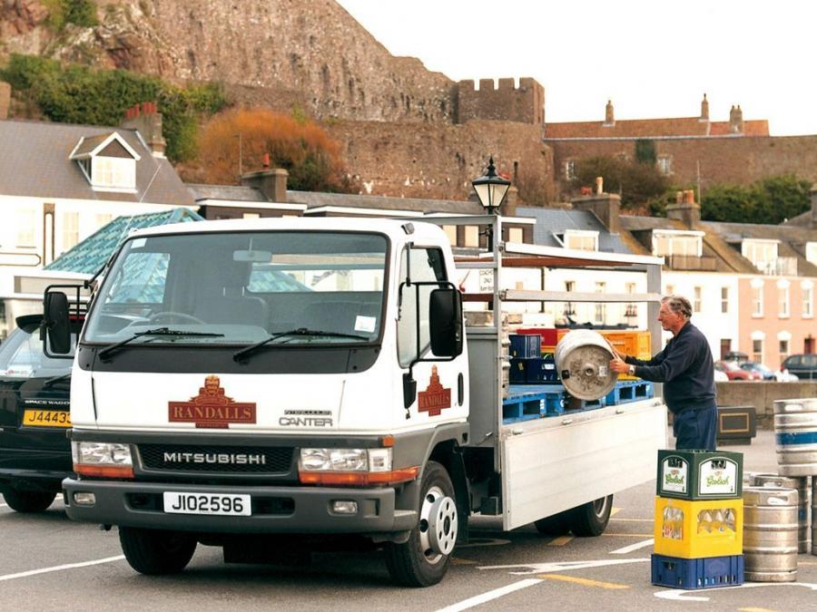  Mitsubishi Fuso Canter 1993 года  (UK) (фото 4 из 10)